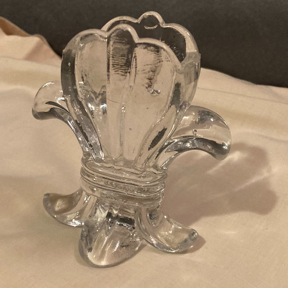 ATQ US GLASS EAPG-1900s Fleur De Lis Pattern Toothpick Holder-4" H & 3.5" W-EUC